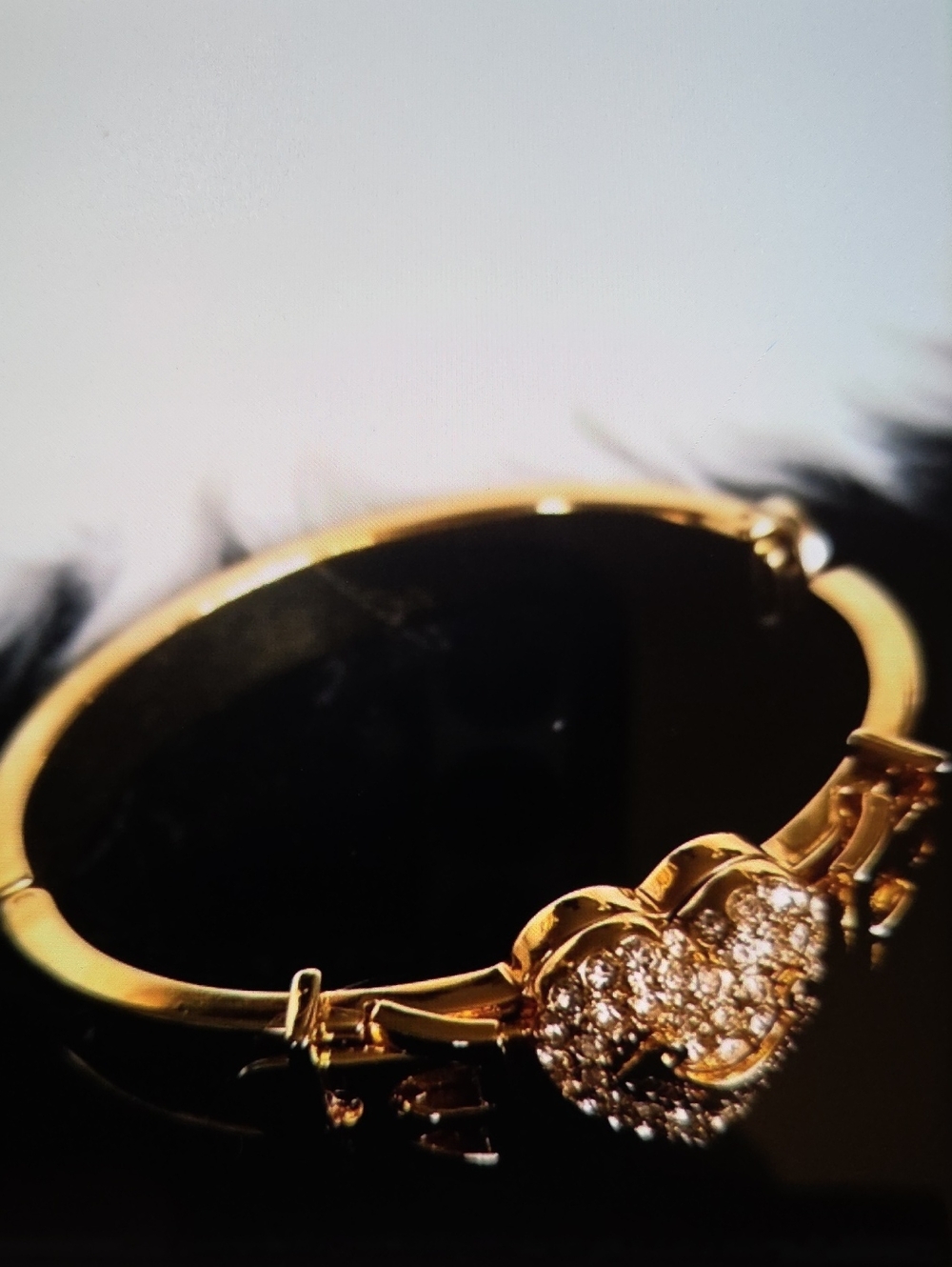 Elegant Gold Heart Crystal Bangle Bracelet - Women Jewelry